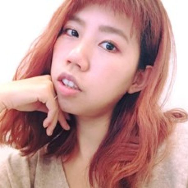 Julia – 服飾代購